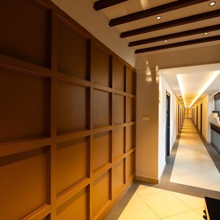 Court 11 By Dimora Hotel Kochi Bagian luar foto