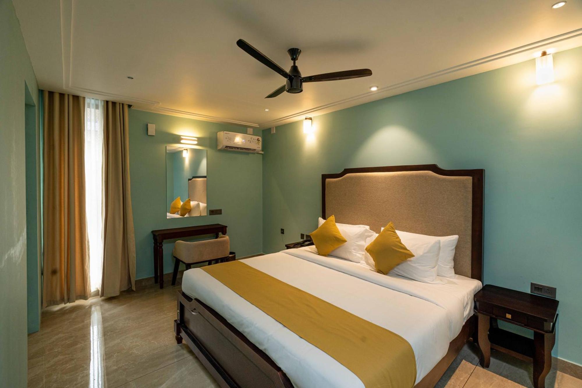 Court 11 By Dimora Hotel Kochi Bagian luar foto