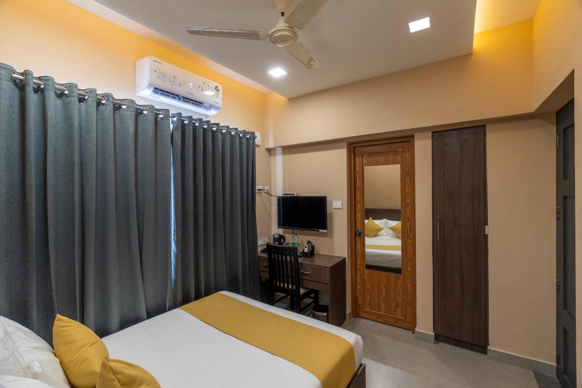 Court 11 By Dimora Hotel Kochi Bagian luar foto