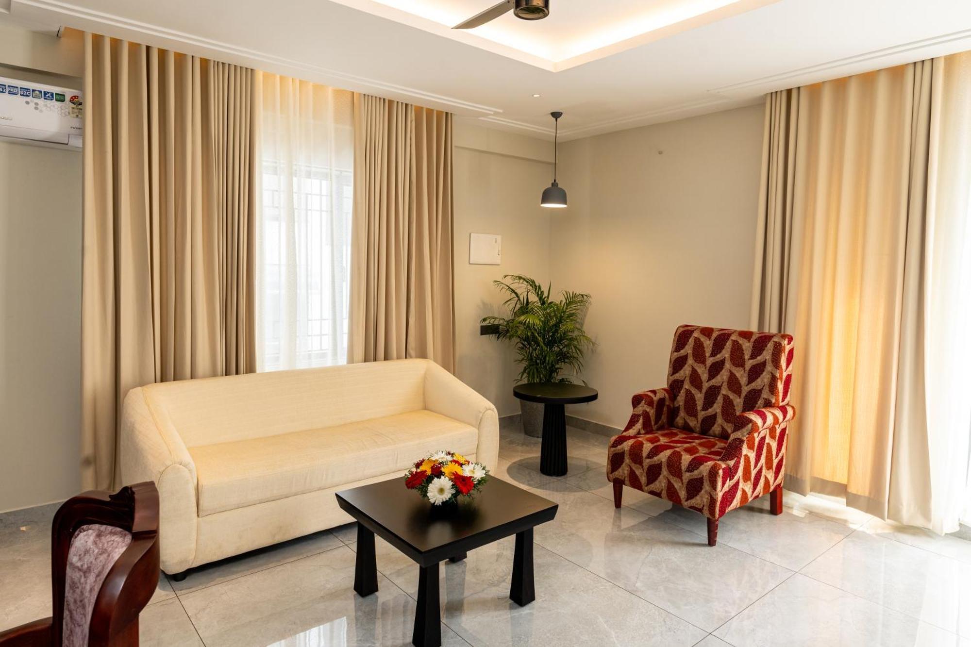 Court 11 By Dimora Hotel Kochi Bagian luar foto