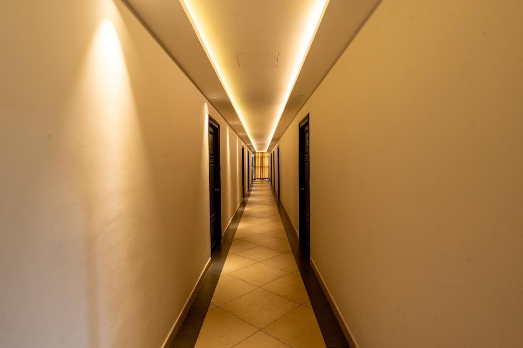 Court 11 By Dimora Hotel Kochi Bagian luar foto