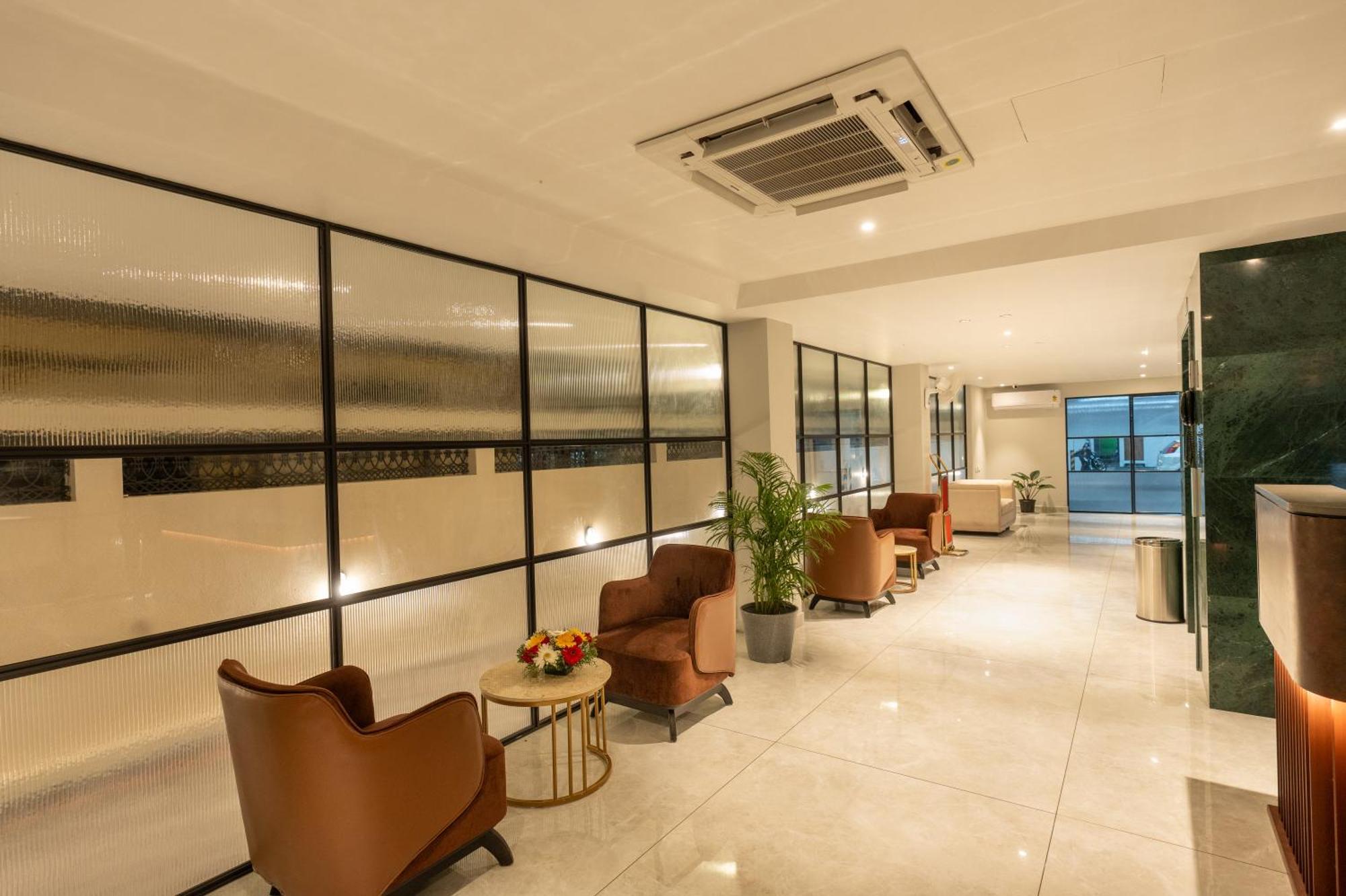 Court 11 By Dimora Hotel Kochi Bagian luar foto