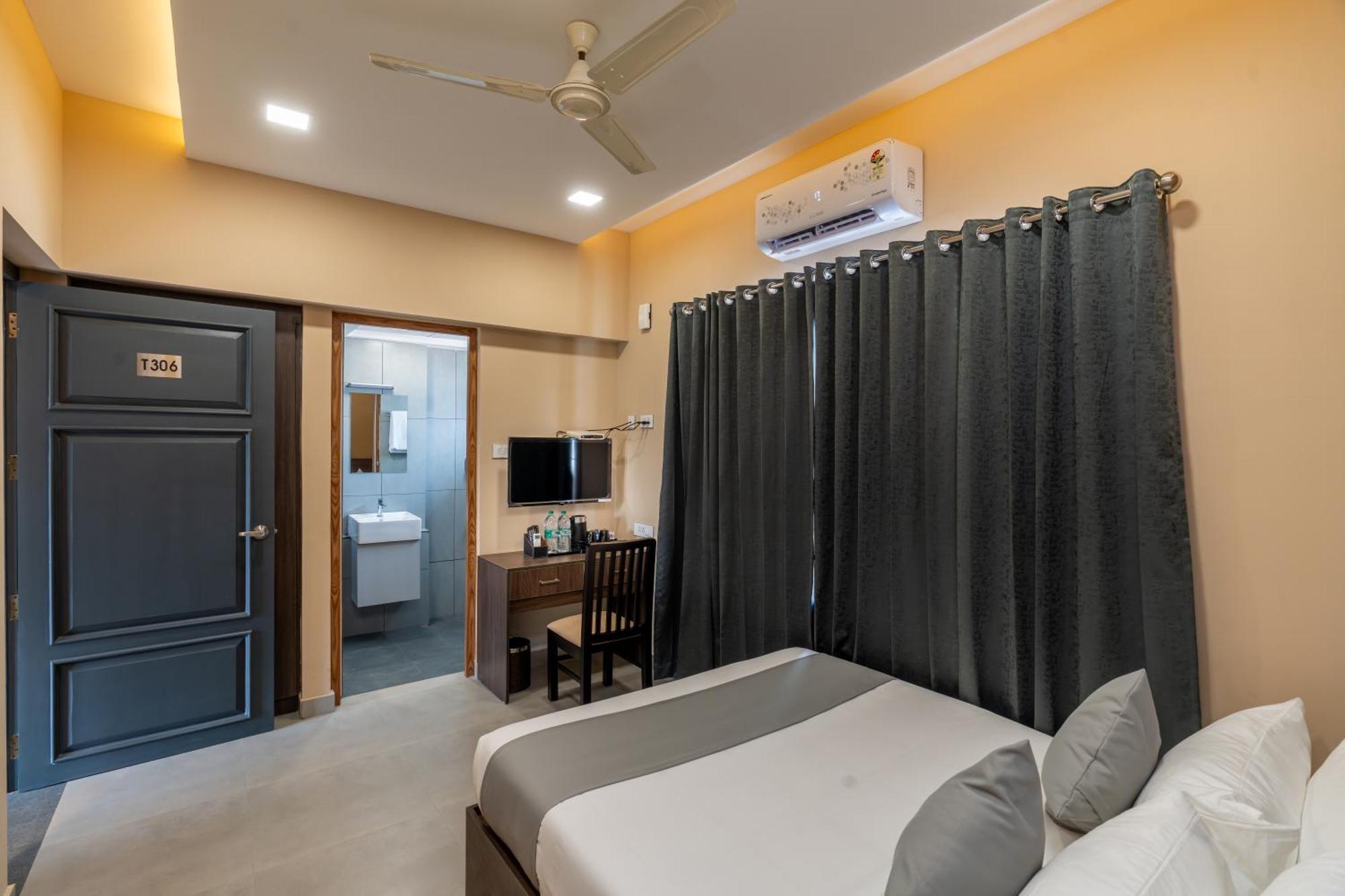 Court 11 By Dimora Hotel Kochi Bagian luar foto
